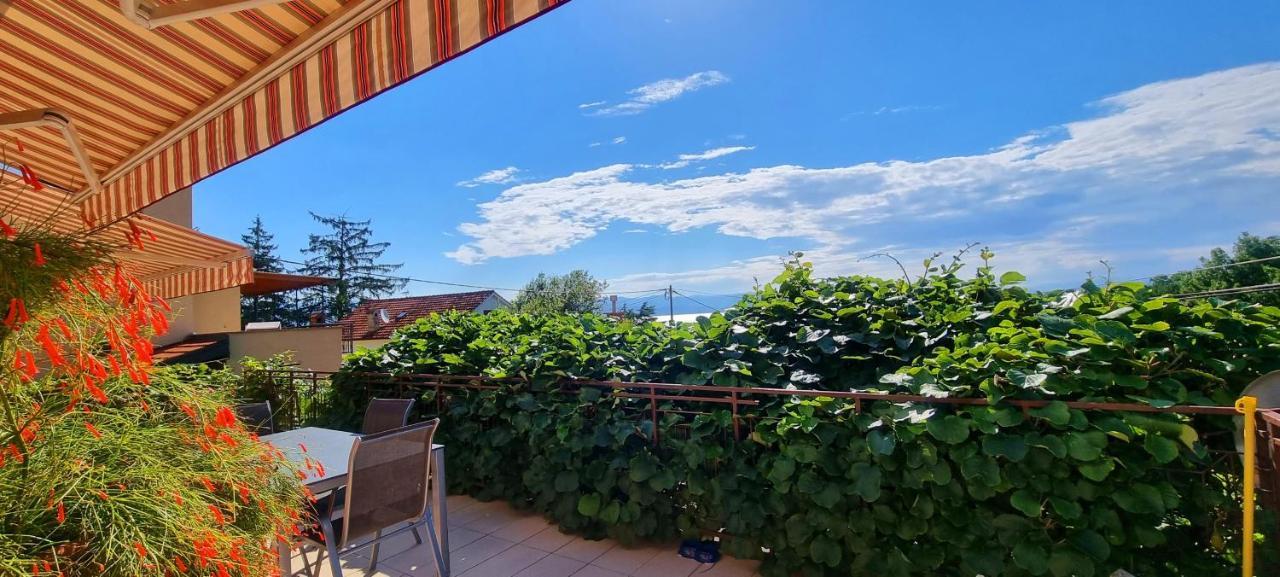 Apartments Skorup Ičići Esterno foto